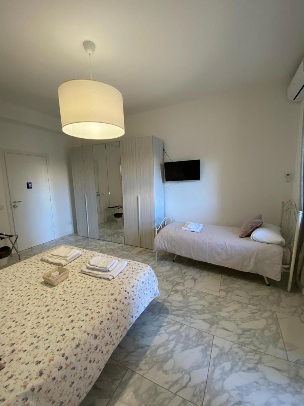 Ennio Rooms บารี ภายนอก รูปภาพ
