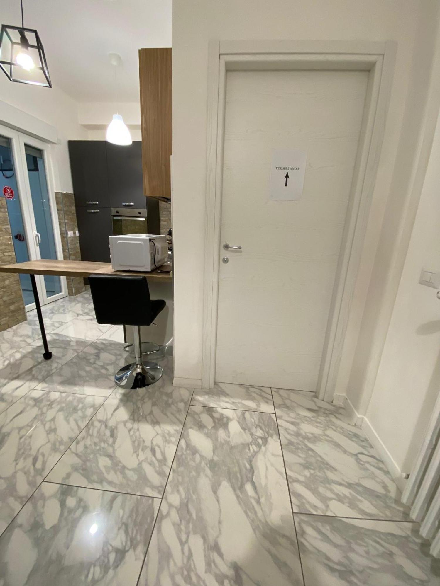Ennio Rooms บารี ภายนอก รูปภาพ
